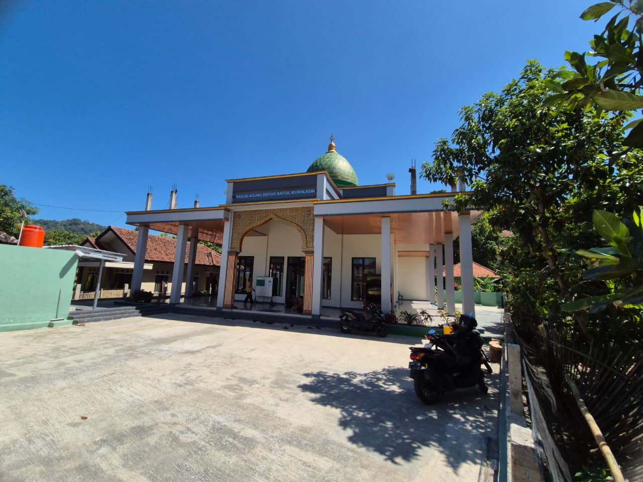 BAITUL MUKHLASIN